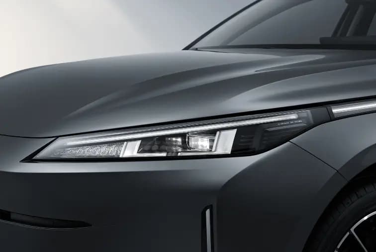 Changan EADO Plus - Ópticas de Alta Definición