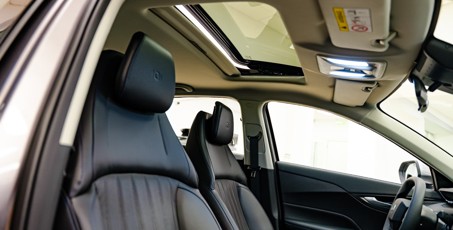 Changan EADO Plus - Detalles Premium